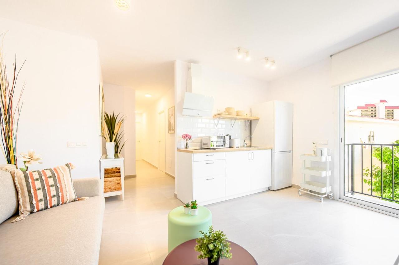 2 Bedroom, New, 1 Min To The Beach, City Center- Picasso By 10Tosea Фуэнхирола Экстерьер фото