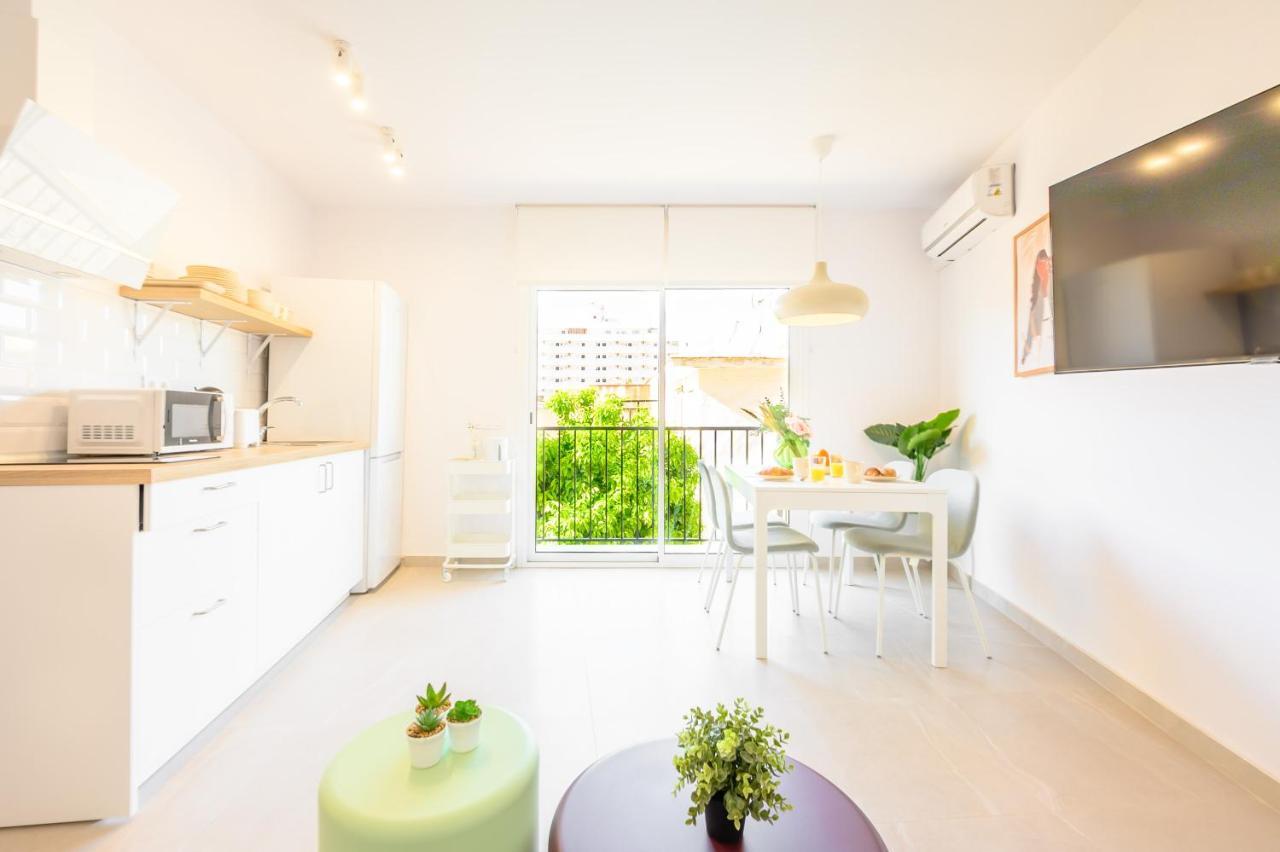 2 Bedroom, New, 1 Min To The Beach, City Center- Picasso By 10Tosea Фуэнхирола Экстерьер фото