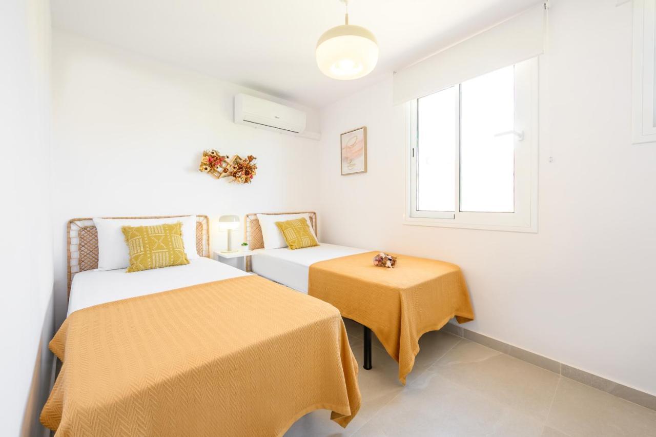 2 Bedroom, New, 1 Min To The Beach, City Center- Picasso By 10Tosea Фуэнхирола Экстерьер фото